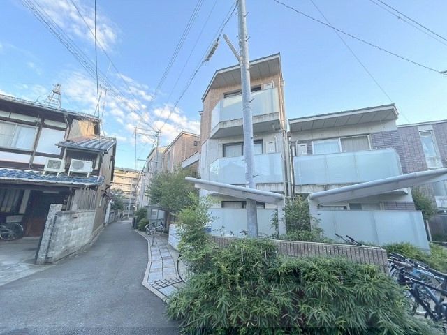 East court 北白川の外観画像