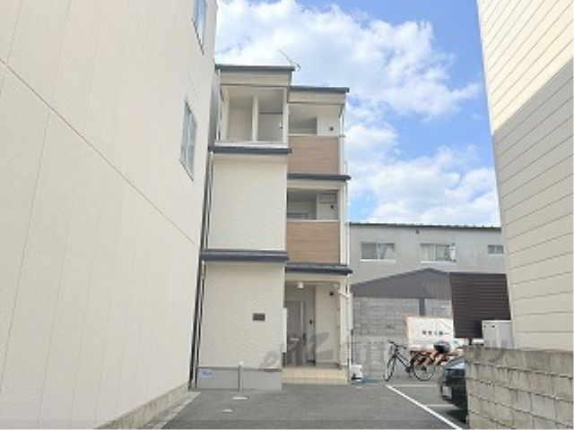 パインクレストJINの外観画像