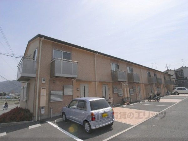 テラスハウス渡邉の外観画像