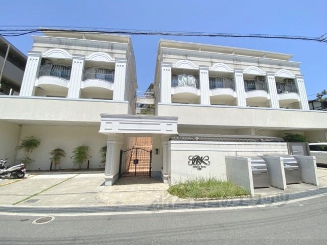 レジデンスナンワ香里園B棟の外観画像