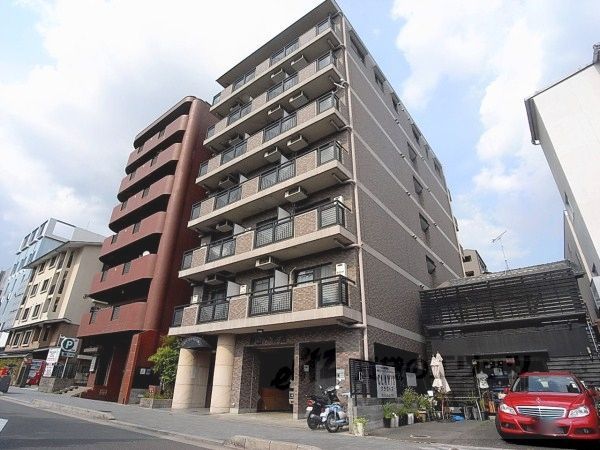 コモドエスペシオ勝山の外観画像