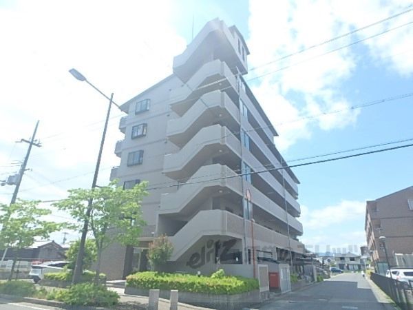 コスミックルーム21の外観画像