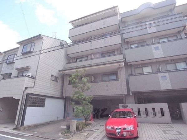 サンパティック参番館の外観画像