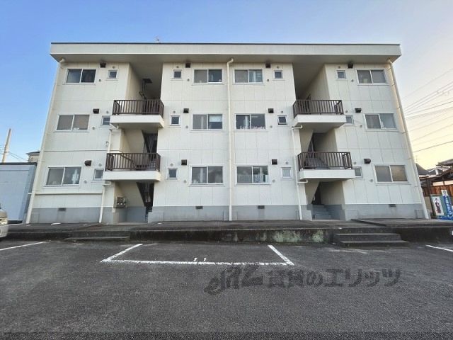 鎌田マンションの外観画像