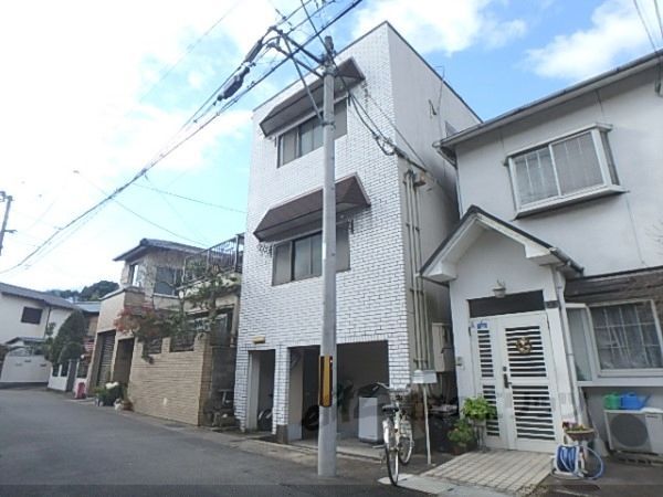 鞍ヶ谷マンションの外観画像
