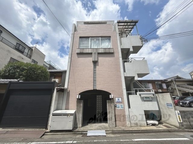 コスモ三条京阪の外観画像
