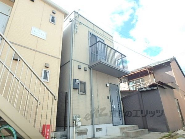 二番町190井狩邸貸家の外観画像