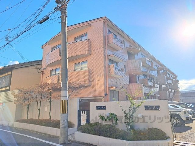 ピアレス千本の外観画像