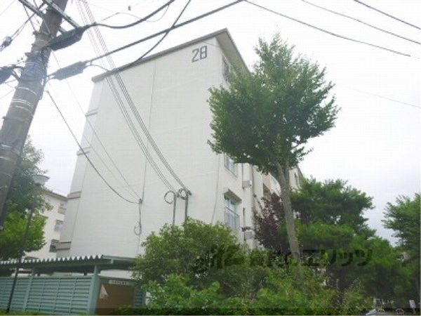 小栗栖北団地28棟の外観画像
