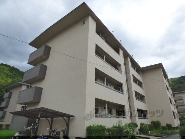 南円明寺ヶ丘団地16棟の外観画像