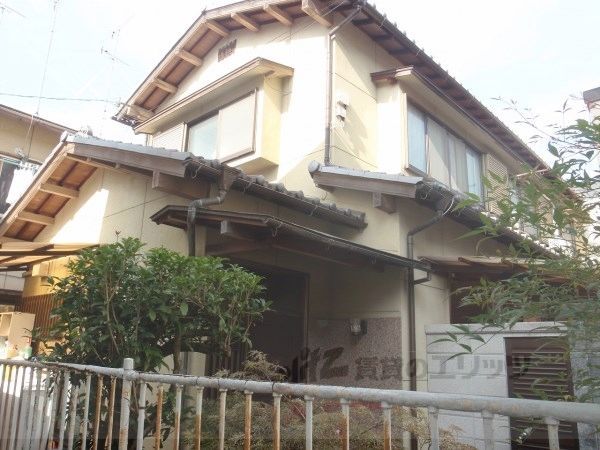 太秦西蜂岡町9-12貸家の外観画像