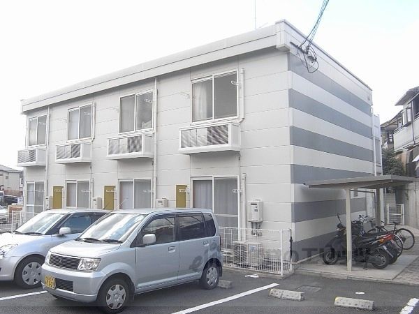 レオパレスコスミックの外観画像