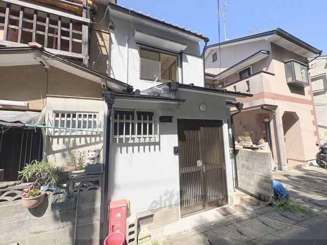 深草大亀谷東寺町63-8貸家の外観画像