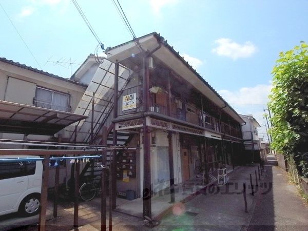 カキノウチアパートメントの外観画像
