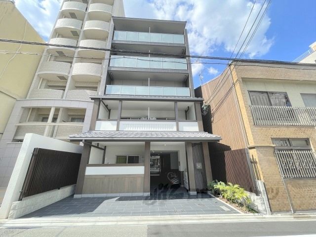 PEACE WELL四条の外観画像