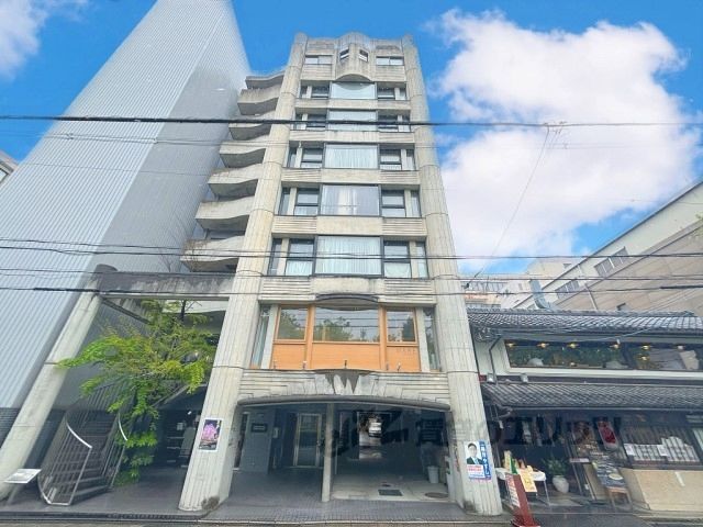 CUBE M&Sの外観画像