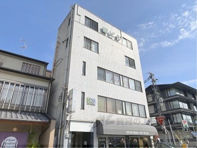 瞳ビルの外観画像