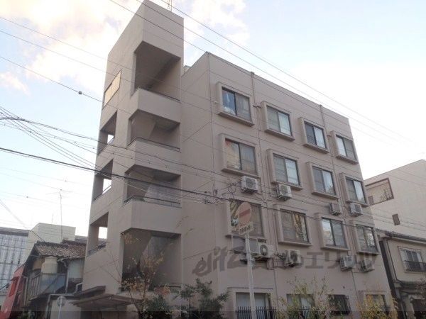 南波ロイヤルハイツの外観画像