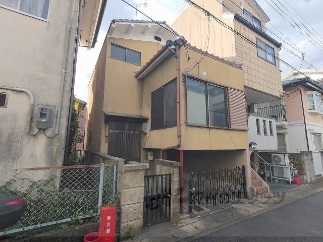 大宅坂ノ辻町37-24貸家の外観画像
