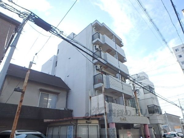プルシャン山科の外観画像