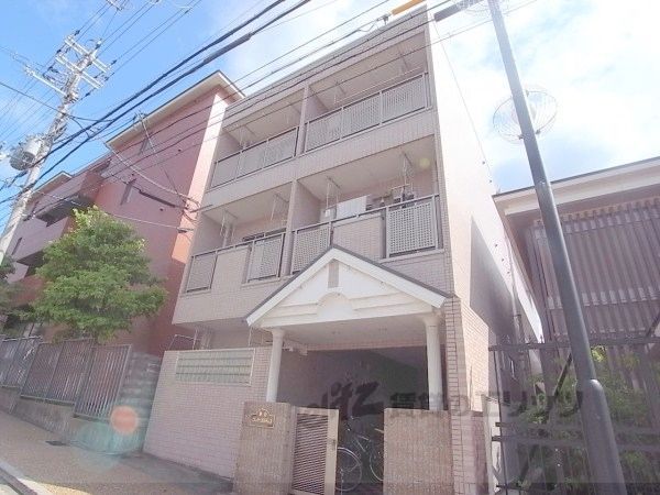 ヴィラ・パラディス東山の外観画像