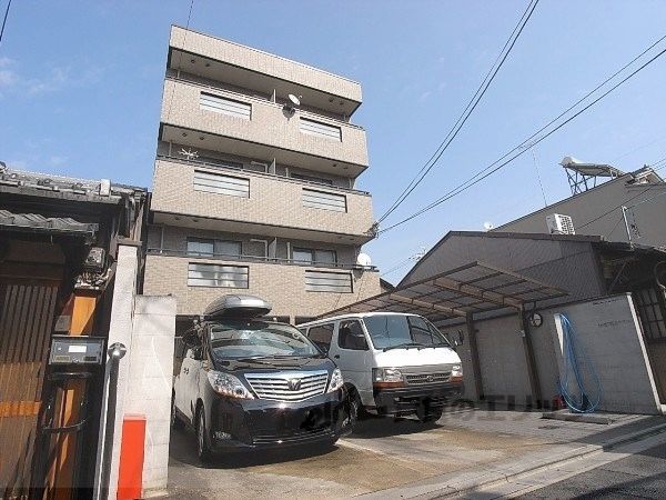 メゾンESTの外観画像