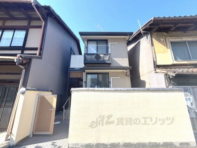 レオパレス三条東山の外観画像