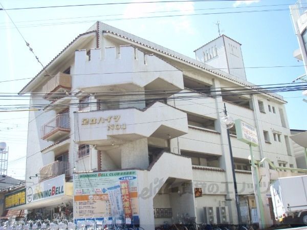 足立ハイツ太秦の外観画像