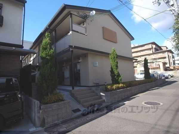 レオパレス吉川の外観画像