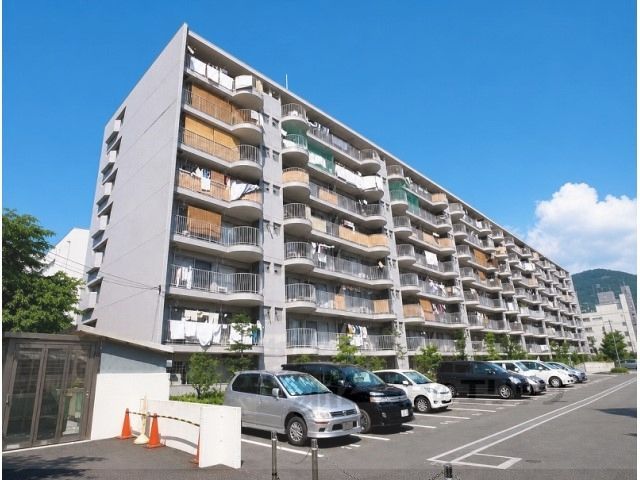 山科音羽マンションA棟の外観画像