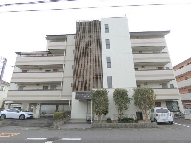 ローベルジーヌ野洲の外観画像
