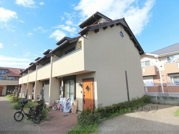 ローズガーデン2号館B棟の外観画像