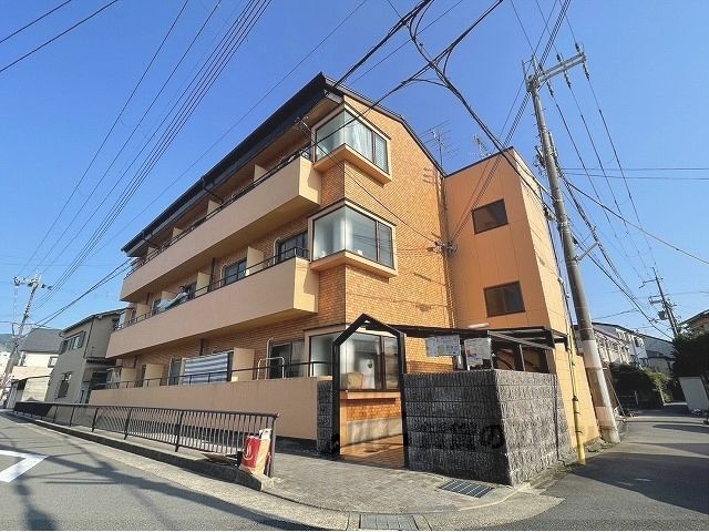 スチューデントハイツ谷川の外観画像