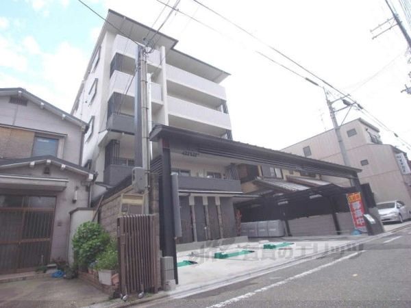モナド‐monadoの外観画像