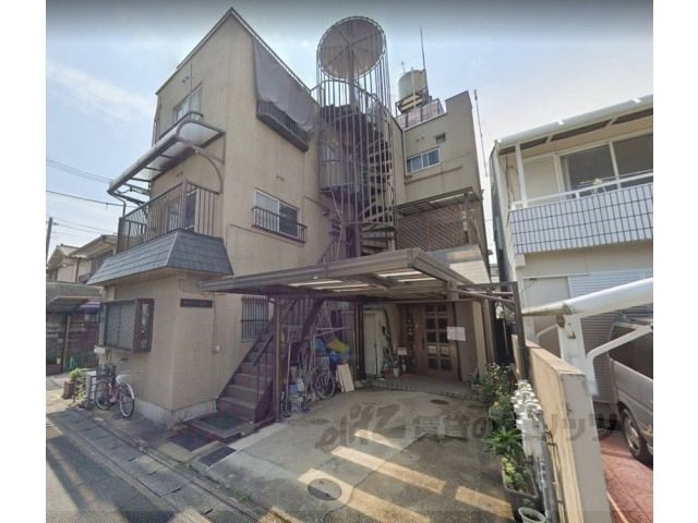 青山マンションの外観画像