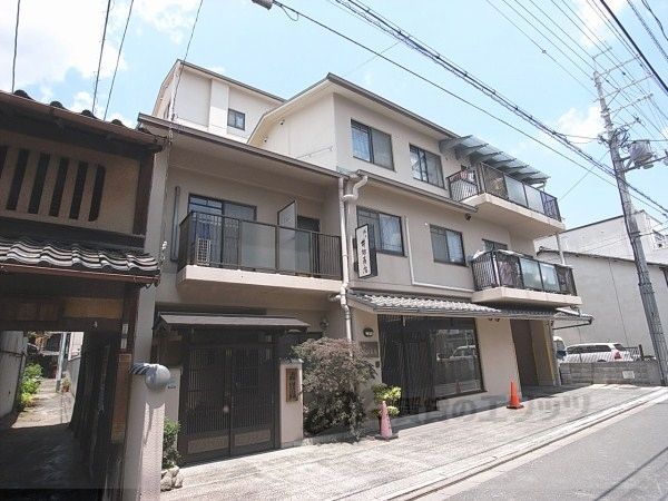 玉屋・山三小路の外観画像