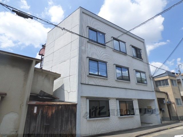 D-COURTの外観画像