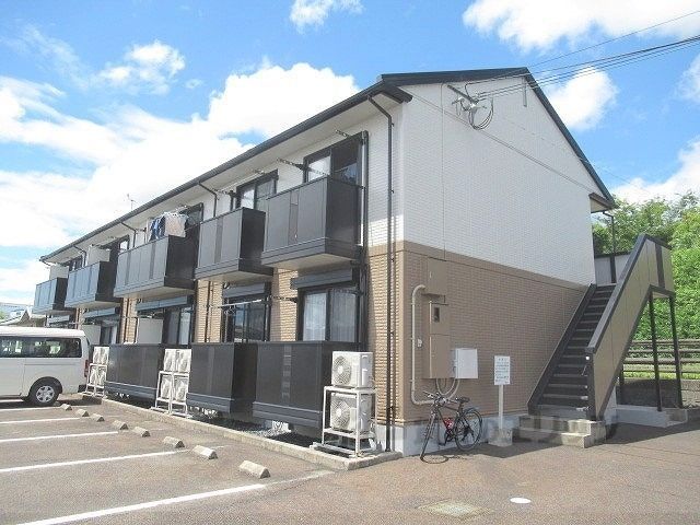 シャインヒルB棟の外観画像