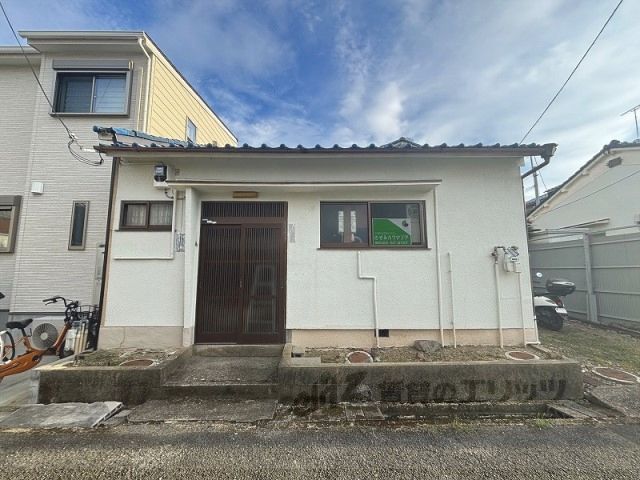 久世殿城町142-7貸家の外観画像