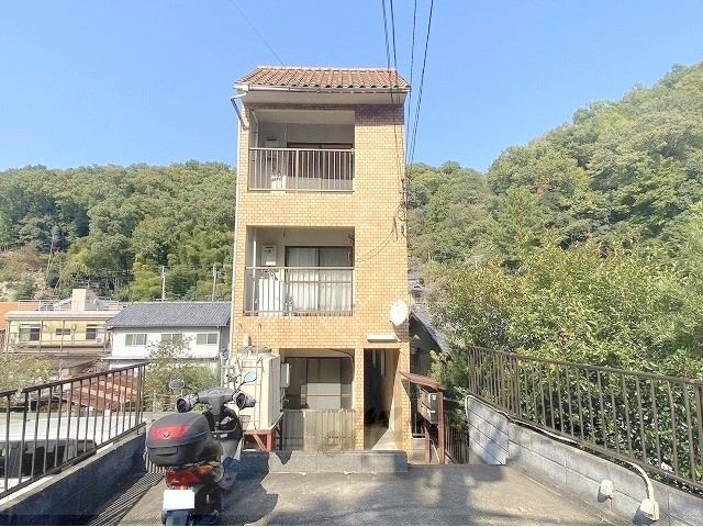 コスモハイツ北白川の外観画像