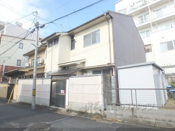 片山アパートの外観画像