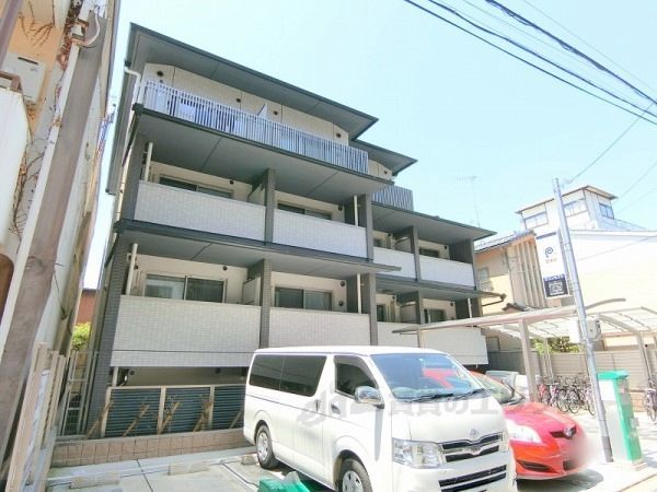 ネストルの外観画像