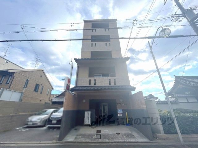 ラルゴ仁王門の外観画像