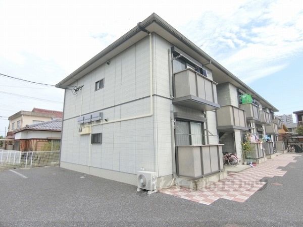 シャーメゾンノヴァンブルB棟の外観画像