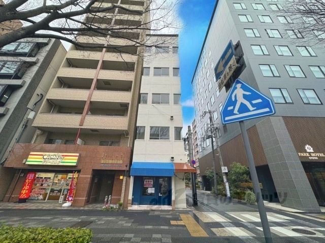 天進ビルの外観画像