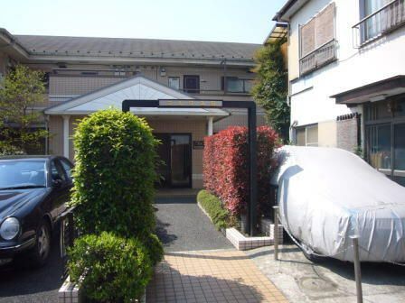 ブルクABの外観画像