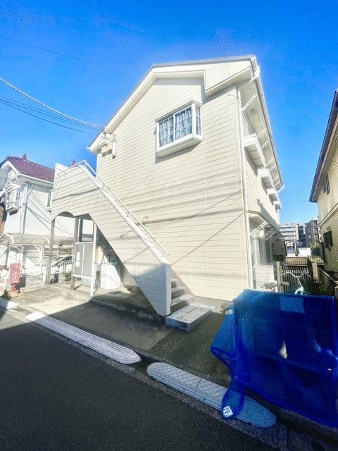 コージーハイツ泉の外観画像