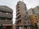 A．Buildingの外観画像