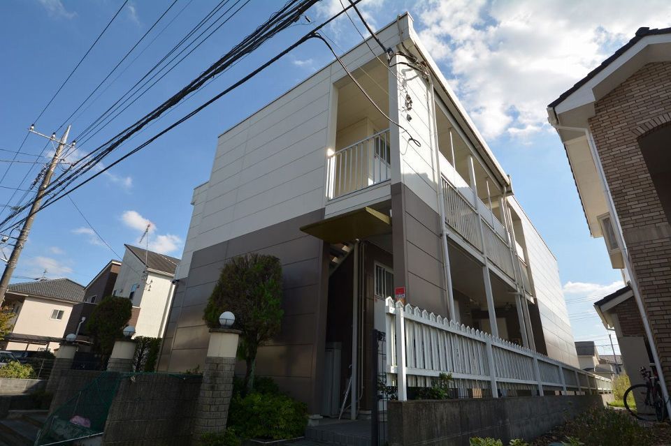 レオパレスバイオレットの外観画像