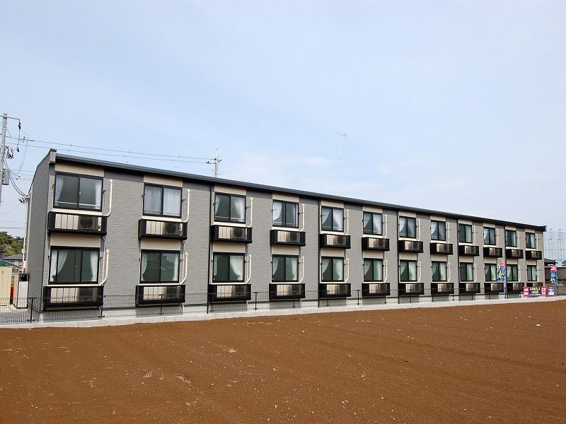 レオパレスグリュの外観画像